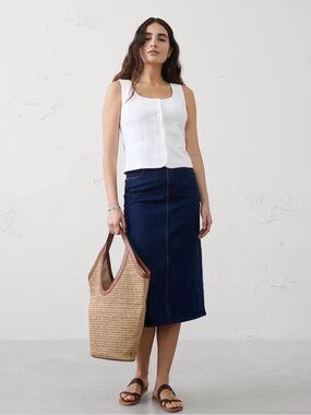 White Scoop-Neck Linen Blend Vest